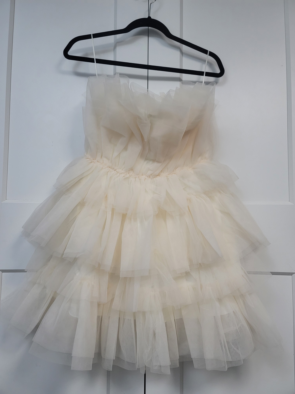 MISS LOLA Strapless Tiered Tulle Mini Dress in Cream Medium